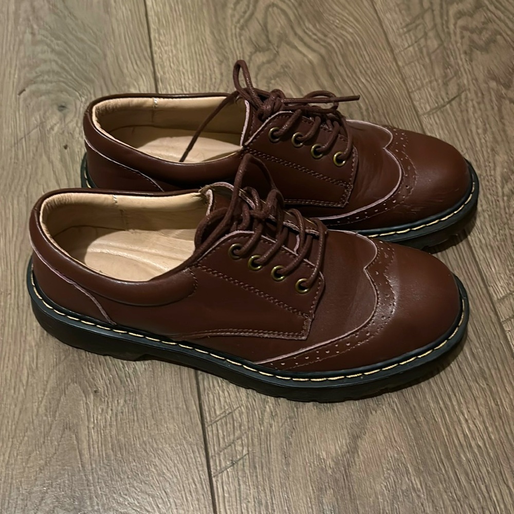 Women’s size 6 1/2 dressy shoes